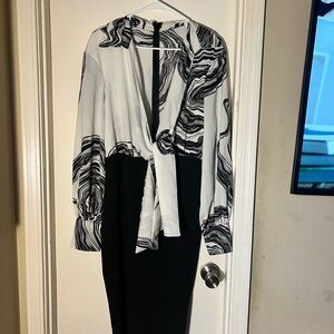 Fashion Nova Black and White Long Sleeve Dress